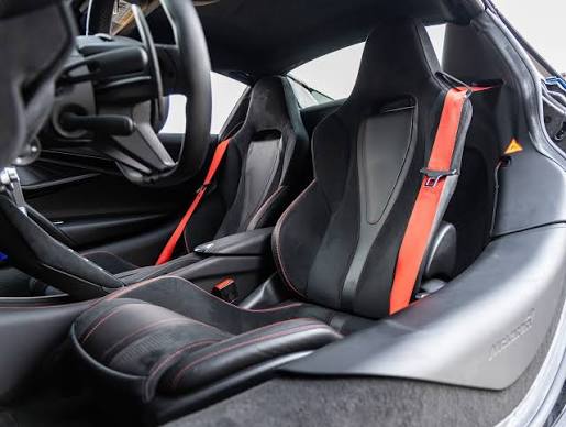 Ferrari F8 Spider 3