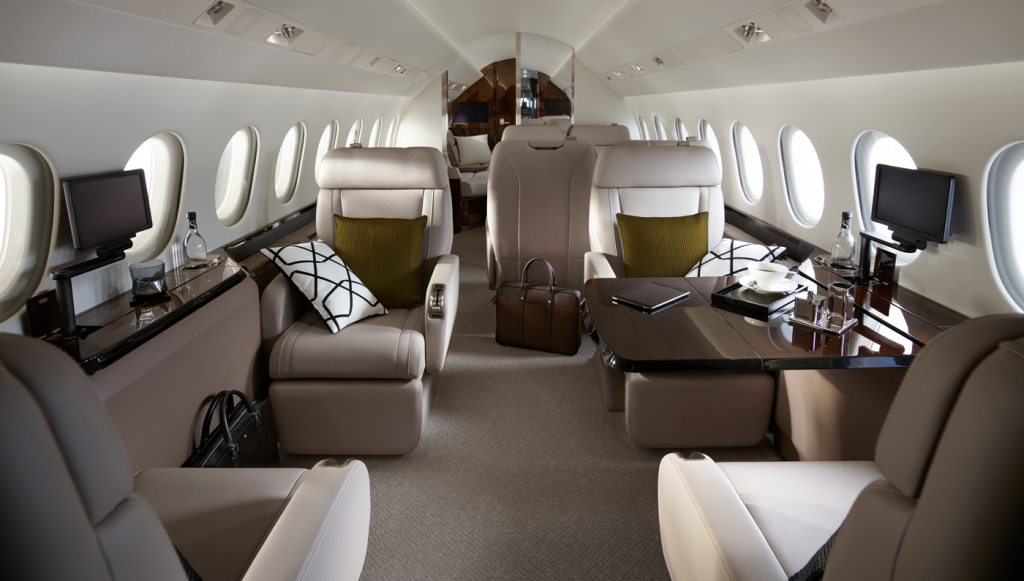 Falcon 900 LX 4
