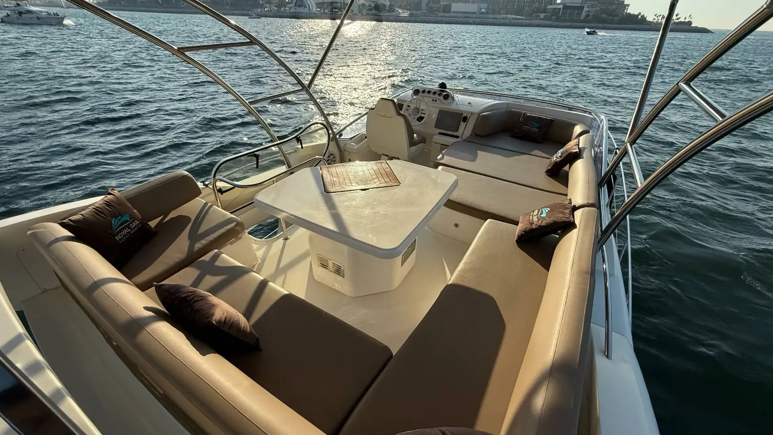 Majesty 56ft Yacht 6